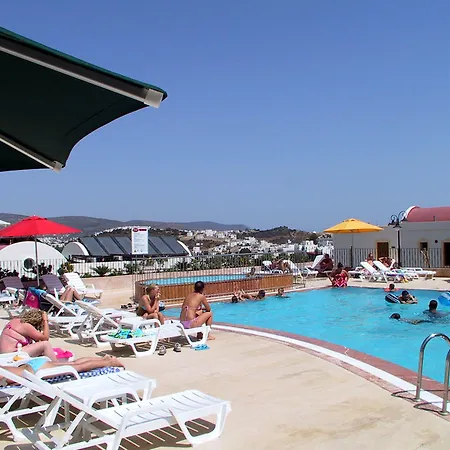 Ozukara 2 Aparthotel 3*