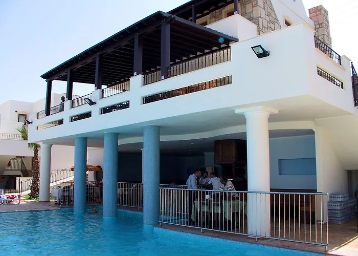 Ozukara 2 Apartahotel