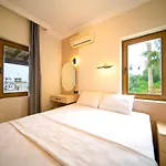 Ozukara 2 Aparthotel 3*